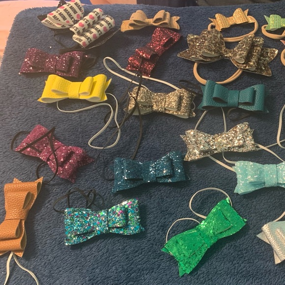 All hand bands but 1 or 2 - Picture 2 of 2